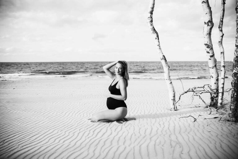 sesja ciążowa na plaży